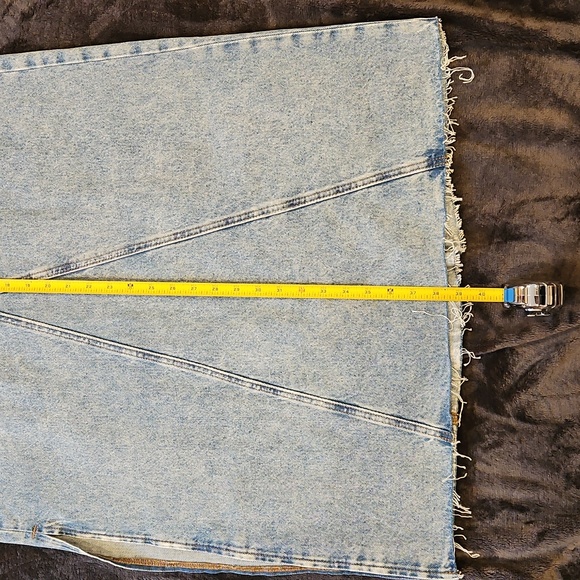 COPY - Levi's Denim Maxi Skirt - Picture 5 of 8